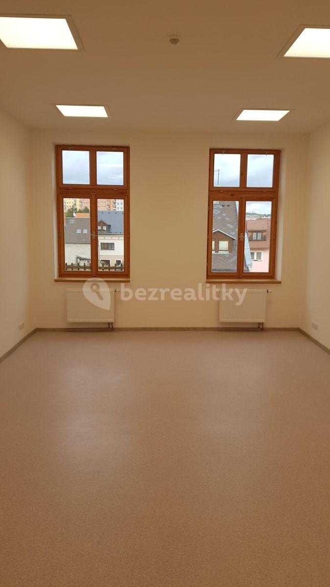 Pronájem nebytového prostoru 41 m², Staré Náměstí, Ostrov, Karlovarský kraj