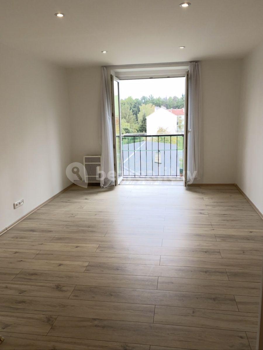 Pronájem bytu 2+1 54 m², Petrohradská, Kladno, Středočeský kraj