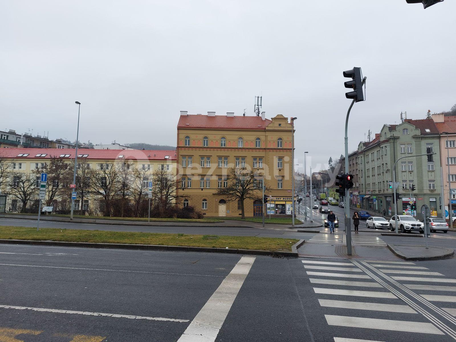 Pronájem bytu 1+kk 16 m², Křížová, Praha, Praha