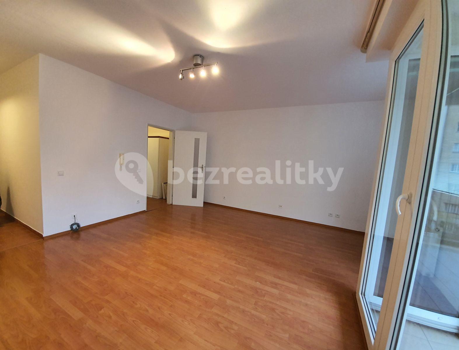 Pronájem bytu 1+kk 33 m², Kloboučnická, Praha, Praha