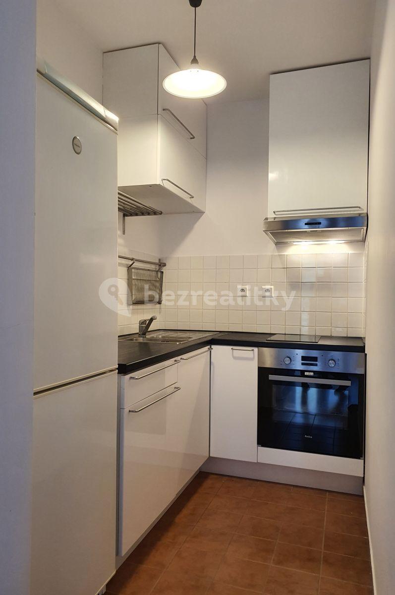 Pronájem bytu 1+kk 33 m², Kloboučnická, Praha, Praha