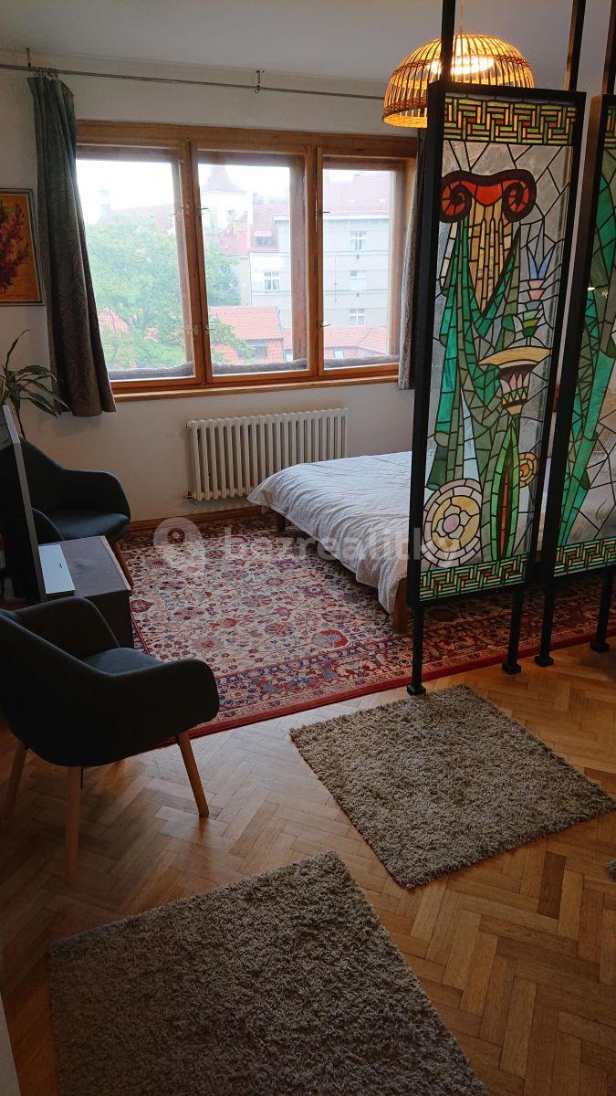 Pronájem bytu 2+kk 38 m², U Milosrdných, Praha, Praha