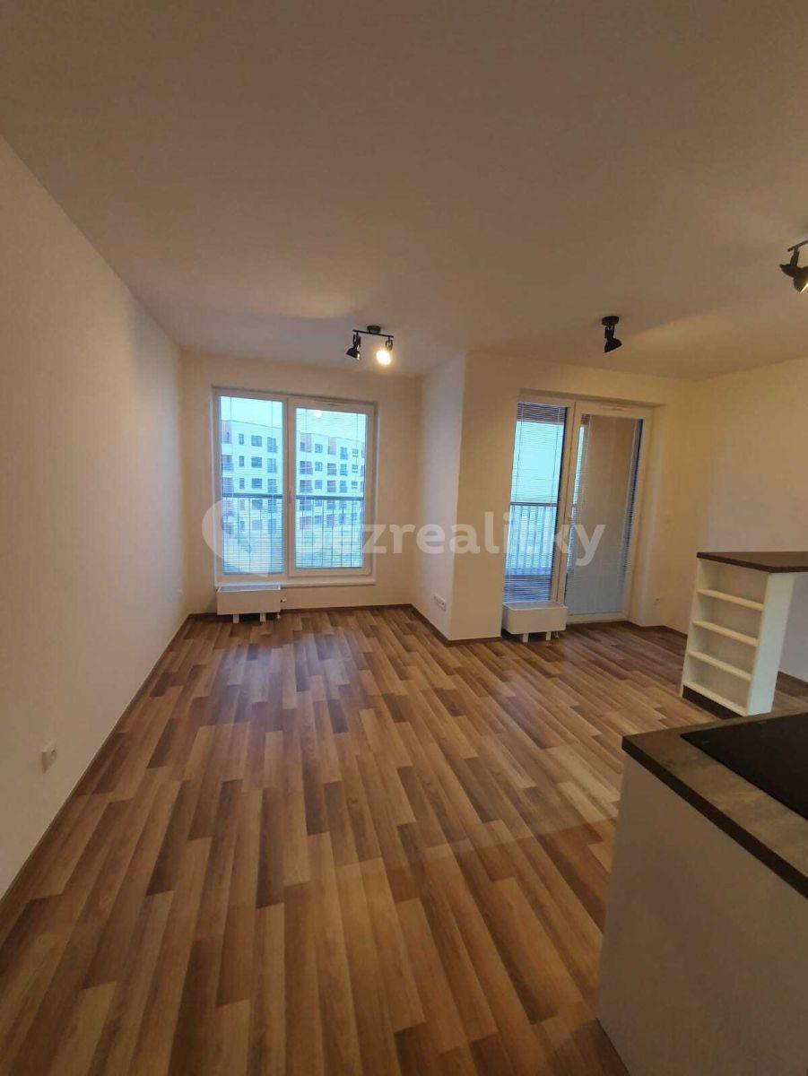 Pronájem bytu 1+kk 30 m², Ke Kříži, Praha, Praha