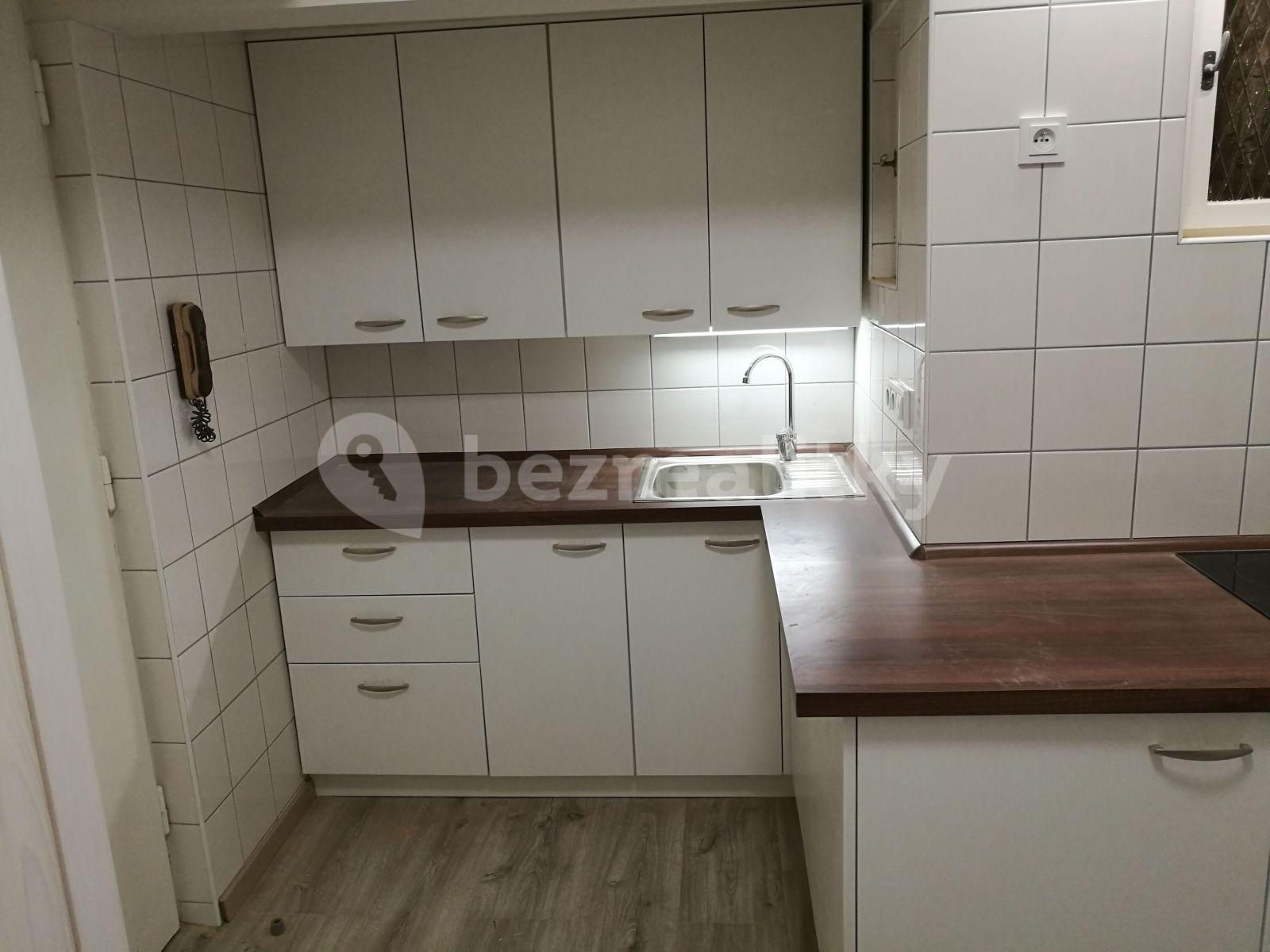 Pronájem bytu 2+1 56 m², Podbabská, Praha, Praha