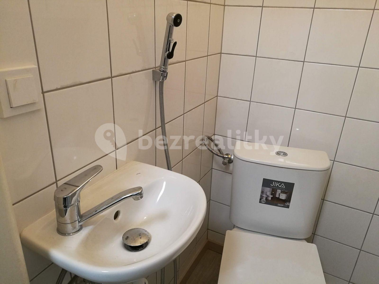 Pronájem bytu 2+1 56 m², Podbabská, Praha, Praha