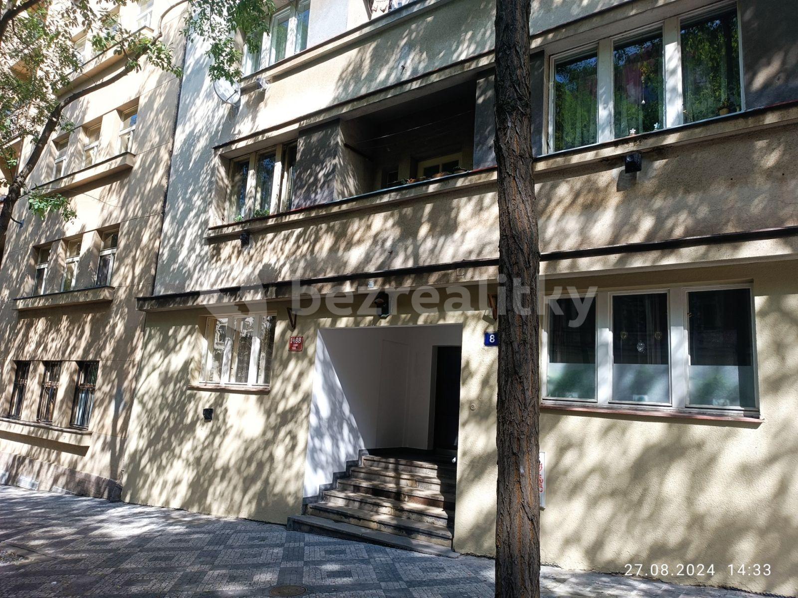 Pronájem bytu 2+1 30 m², Domažlická, Praha, Praha