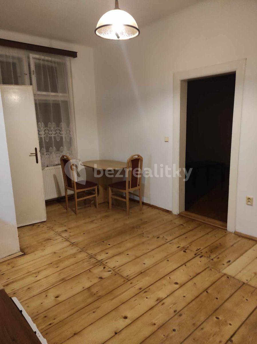 Pronájem bytu 1+1 40 m², Hálkova, Pečky, Středočeský kraj