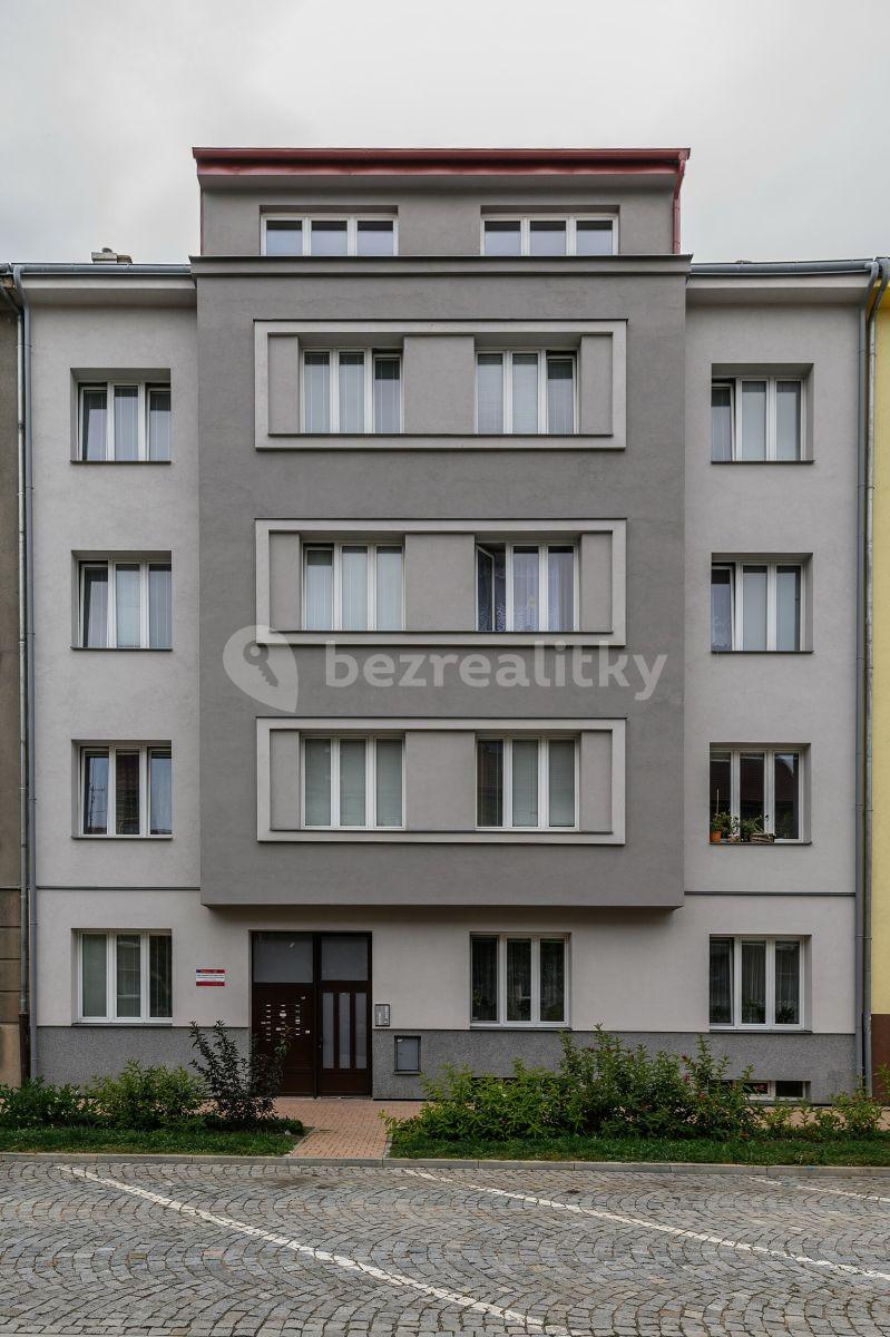 Pronájem bytu 1+kk 22 m², Macanova, Pardubice, Pardubický kraj