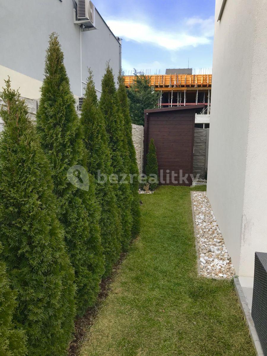 Pronájem bytu 3+1 78 m², Opálová, Jarovce, Bratislavský kraj