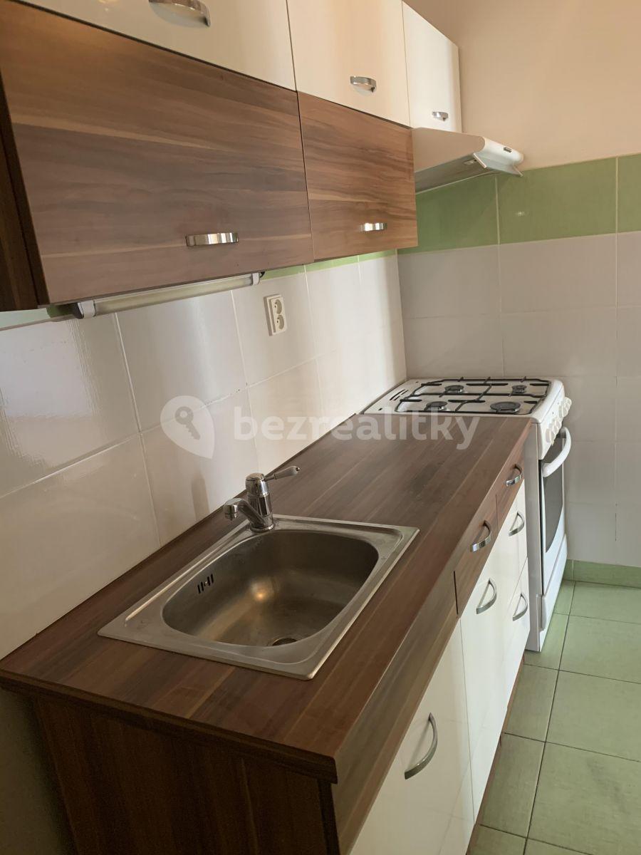 Pronájem bytu 2+1 55 m², 28. Pluku, Praha, Praha