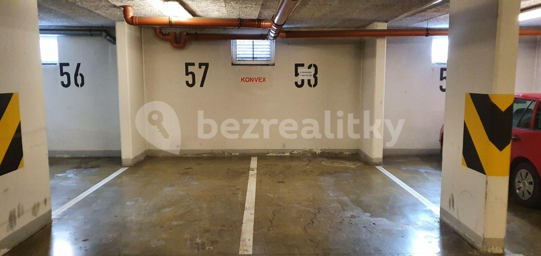 Pronájem garáže 12 m², Počernická, Praha, Praha