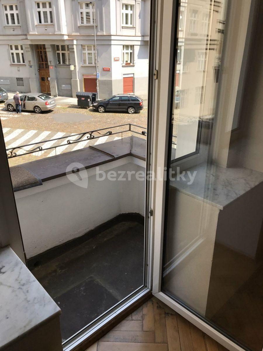 Pronájem bytu 2+kk 48 m², Bulharská, Praha, Praha