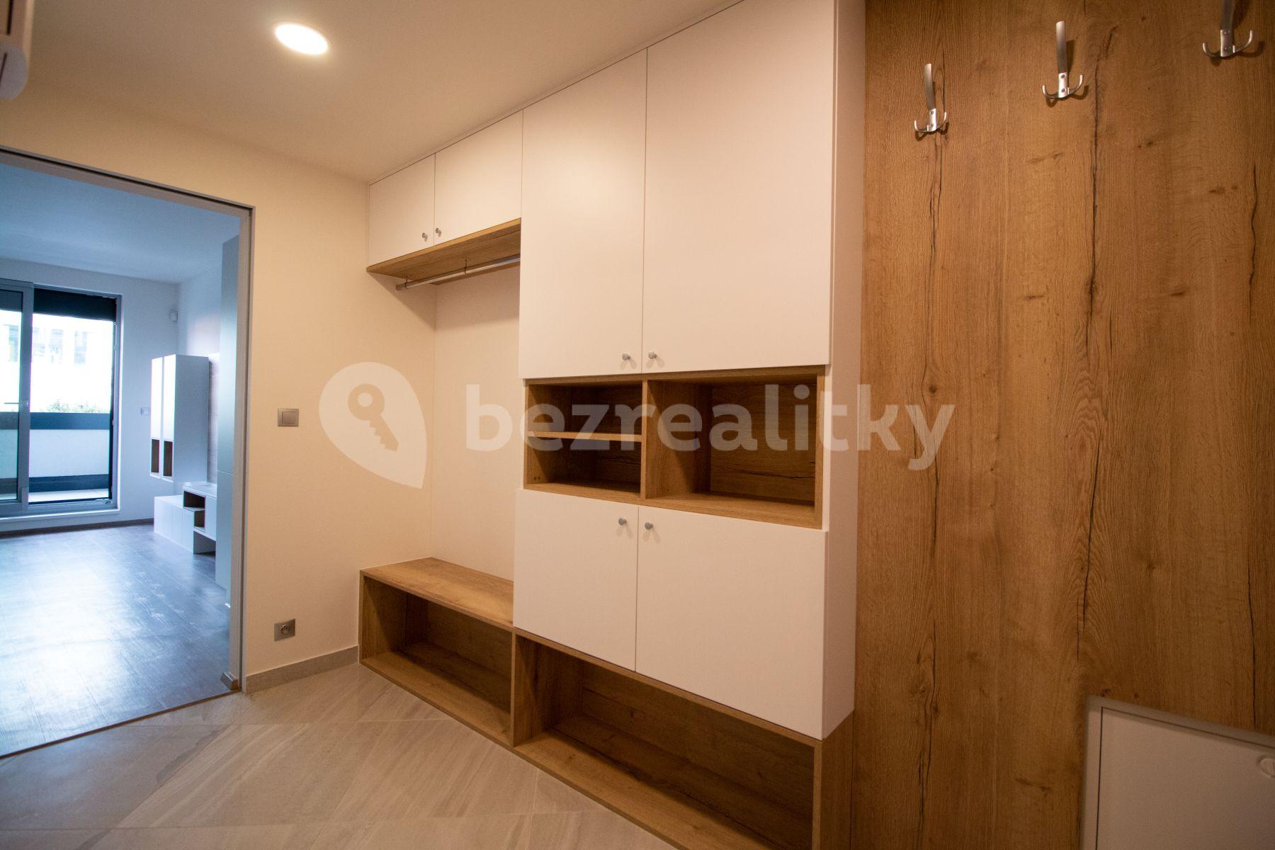 Pronájem bytu 1+kk 37 m², Kurta Konráda, Praha, Praha