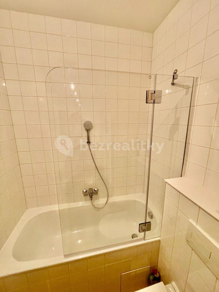 Prodej bytu 1+kk 23 m², Poděbradská, Praha, Praha