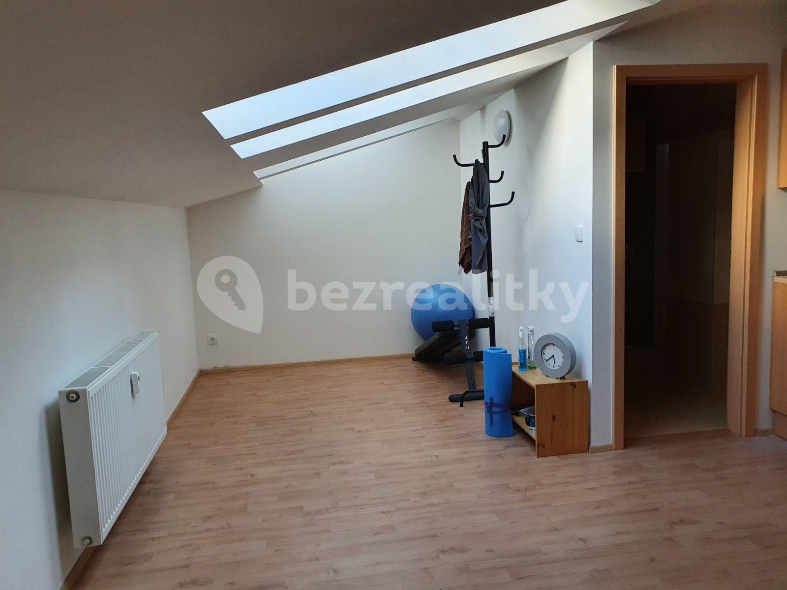 Pronájem bytu Garsoniéra 28 m², Husova, Říčany, Středočeský kraj