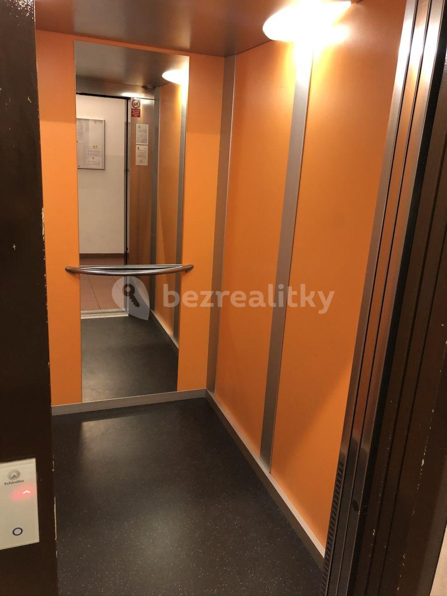 Pronájem bytu 2+kk 45 m², Kukelská, Praha, Praha