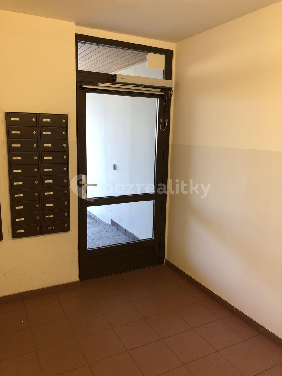 Pronájem bytu 2+kk 45 m², Kukelská, Praha, Praha