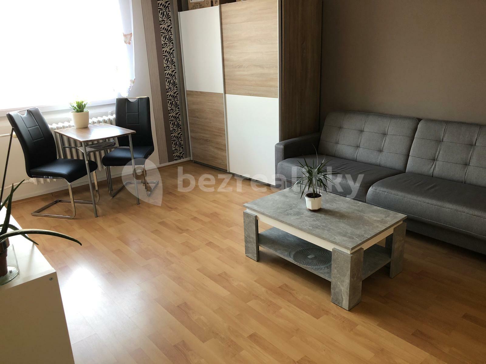 Pronájem bytu 2+kk 45 m², Kukelská, Praha, Praha