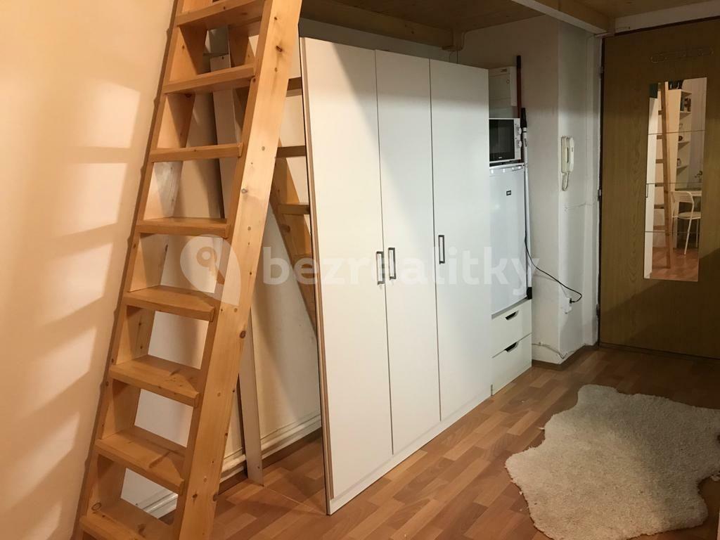 Pronájem bytu 30 m², Milíčova, Praha, Praha