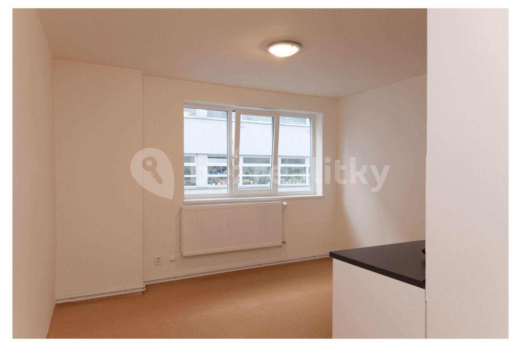 Pronájem bytu 1+kk 19 m², Zbynická, Praha, Praha