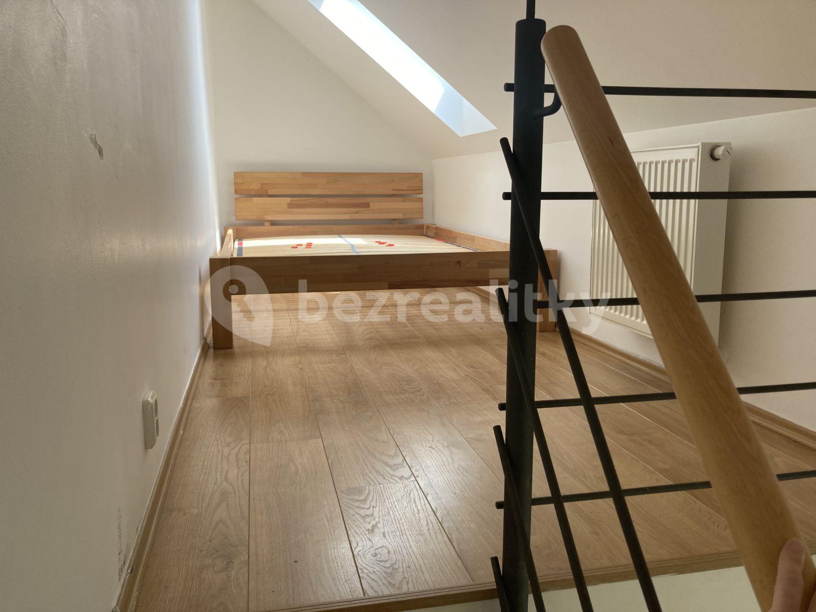 Pronájem bytu 1+kk 50 m², Jabloňová, Praha, Praha