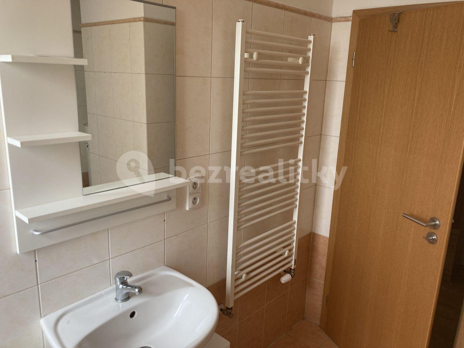 Pronájem bytu 1+kk 50 m², Jabloňová, Praha, Praha