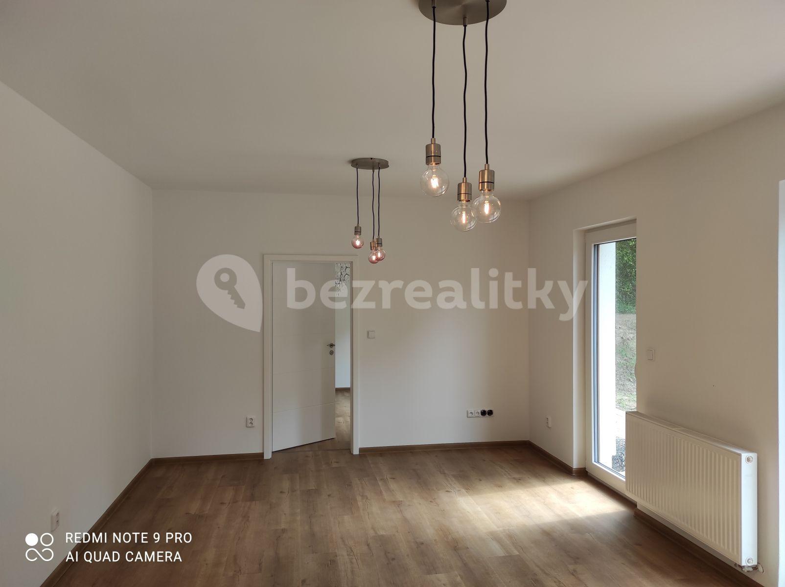 Pronájem domu 99 m², pozemek 430 m², Polní, Křenice, Středočeský kraj