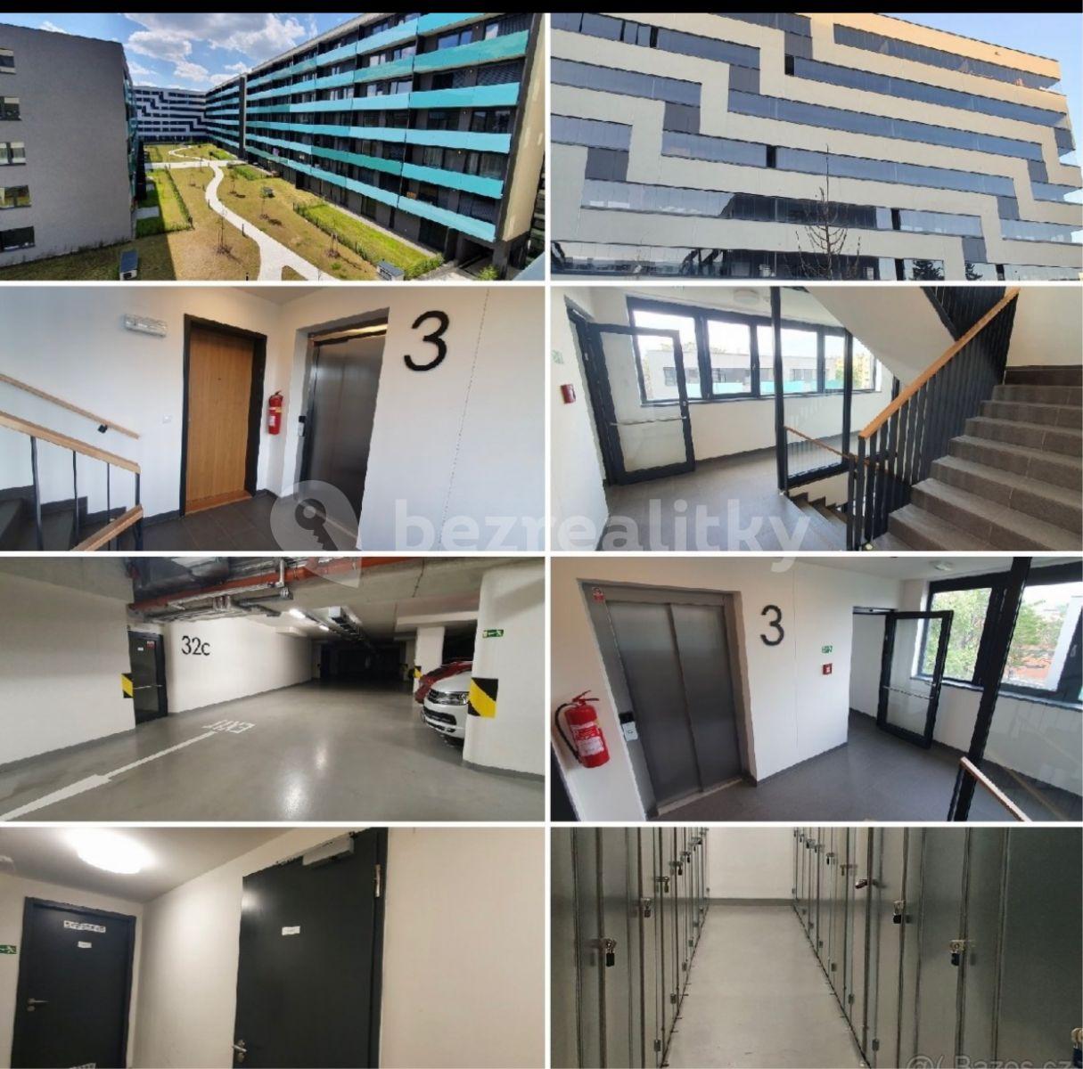 Pronájem bytu 1+kk 50 m², Argentinská, Praha, Praha