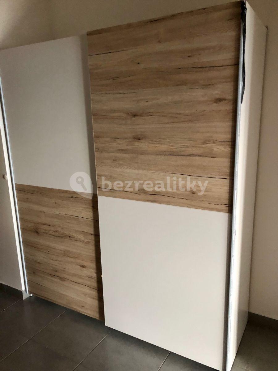 Pronájem bytu 1+kk 32 m², Sousedíkova, Praha, Praha