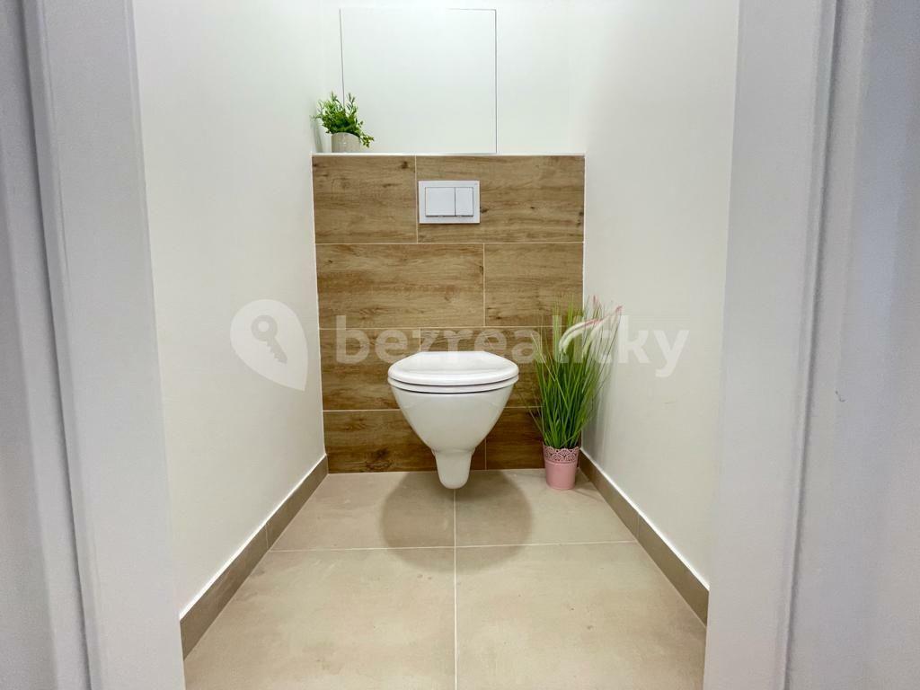 Pronájem bytu 4+kk 75 m², Pertoldova, Praha, Praha