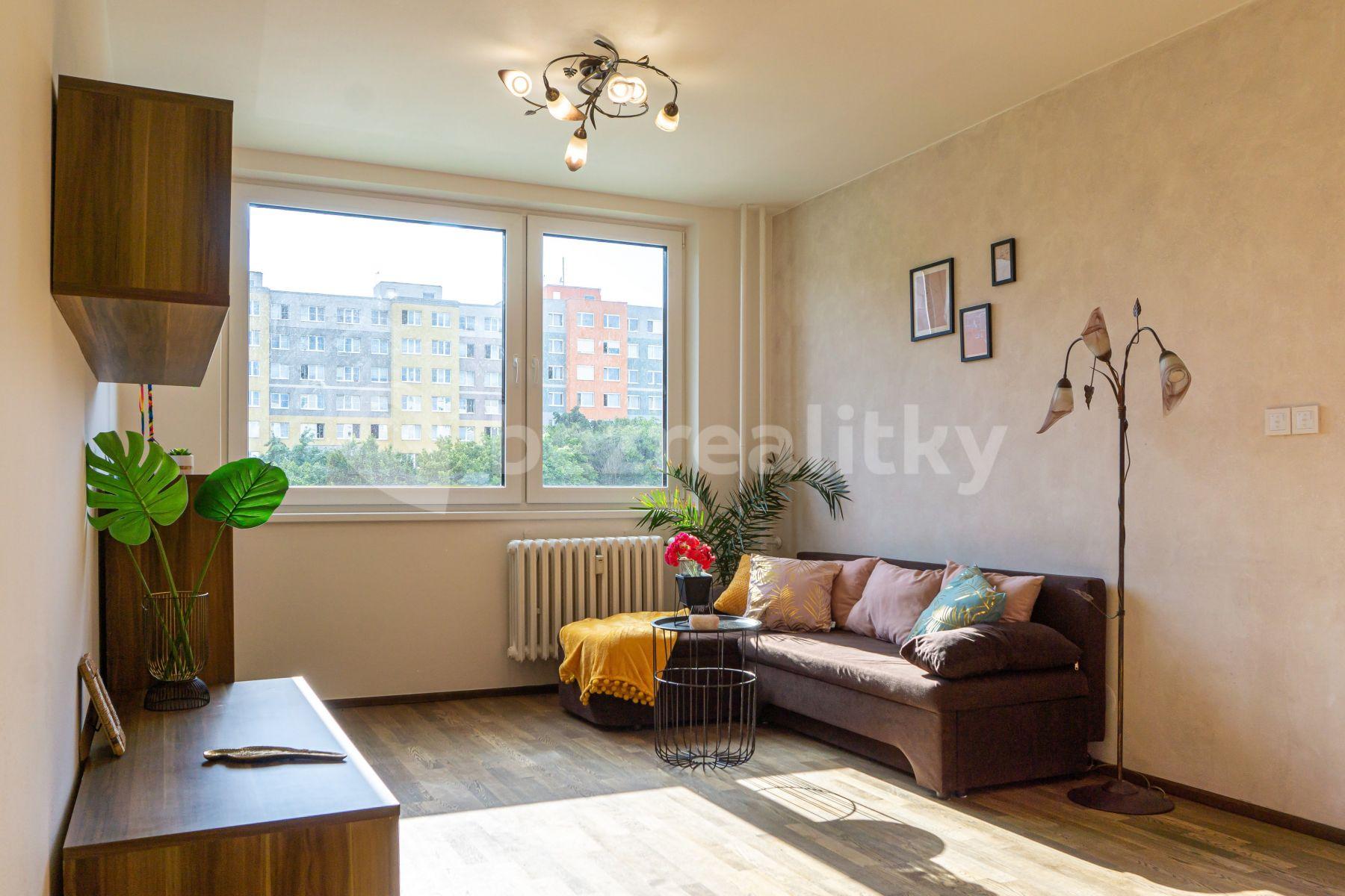 Pronájem bytu 2+kk 43 m², Skuteckého, Praha, Praha