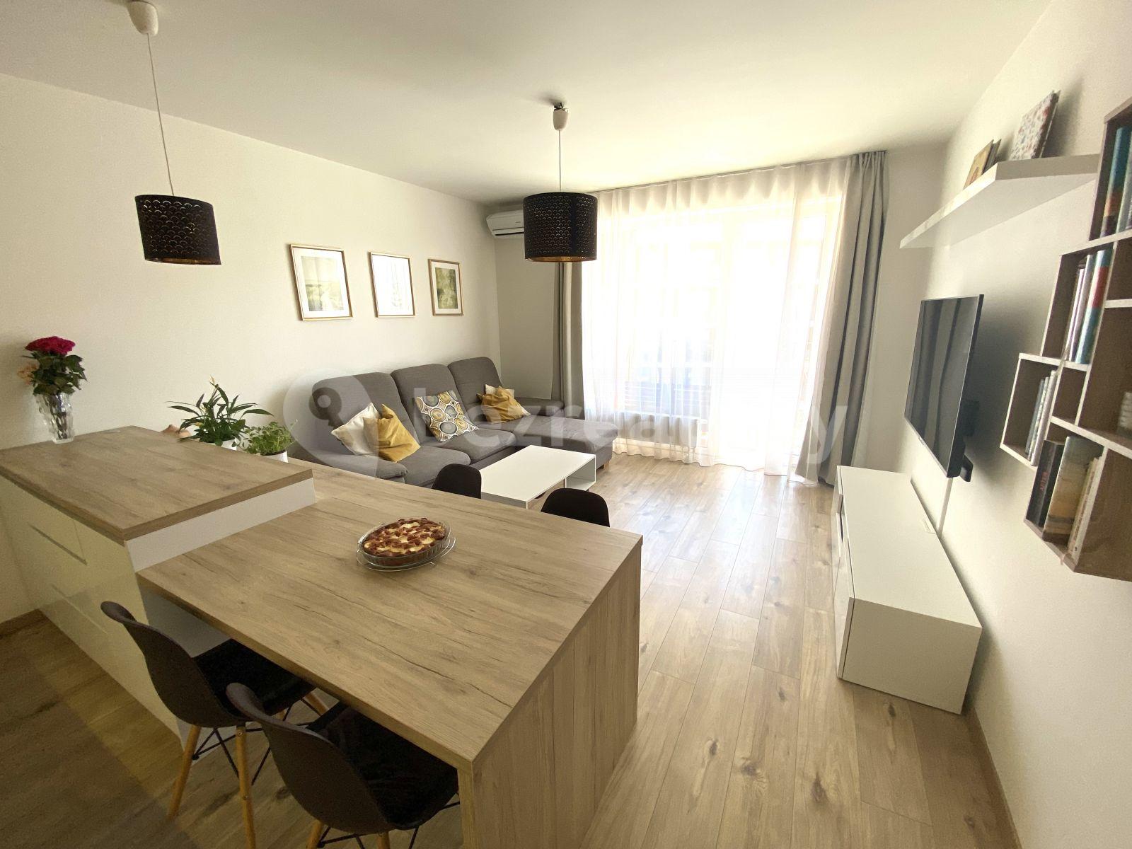 Pronájem bytu 2+1 60 m², Béžová, Petržalka, Bratislavský kraj