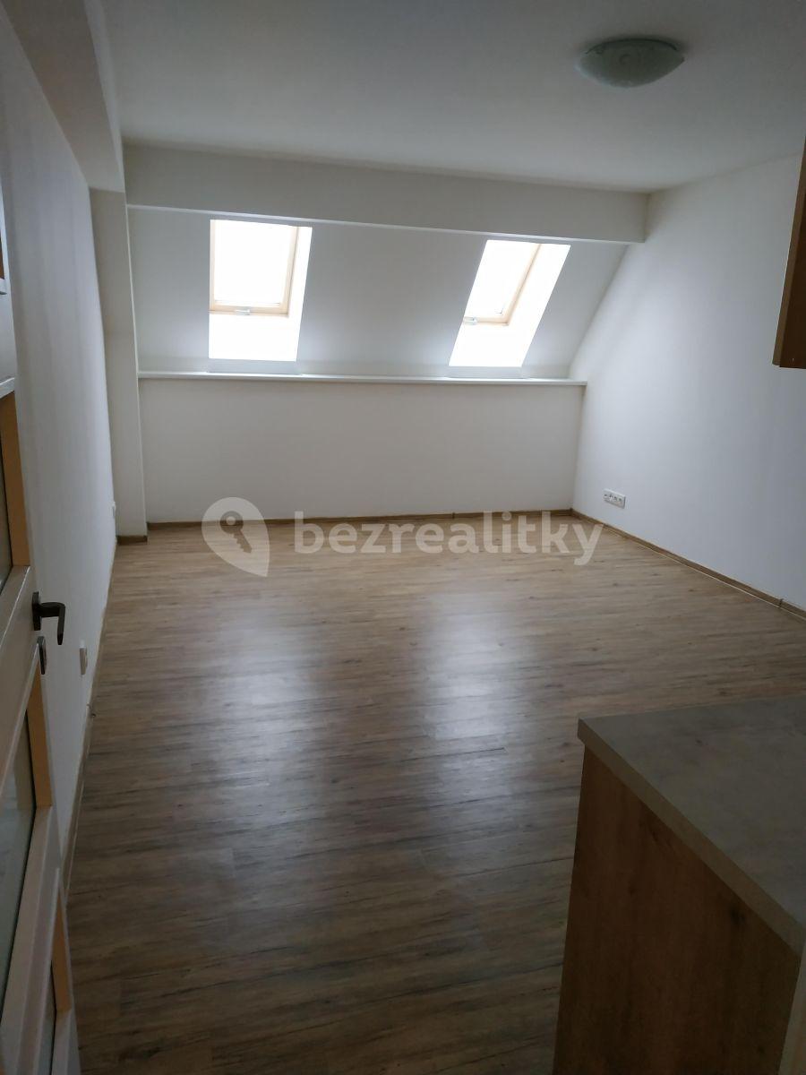 Pronájem bytu Garsoniéra 30 m², U Pivovaru, Dobříš, Středočeský kraj