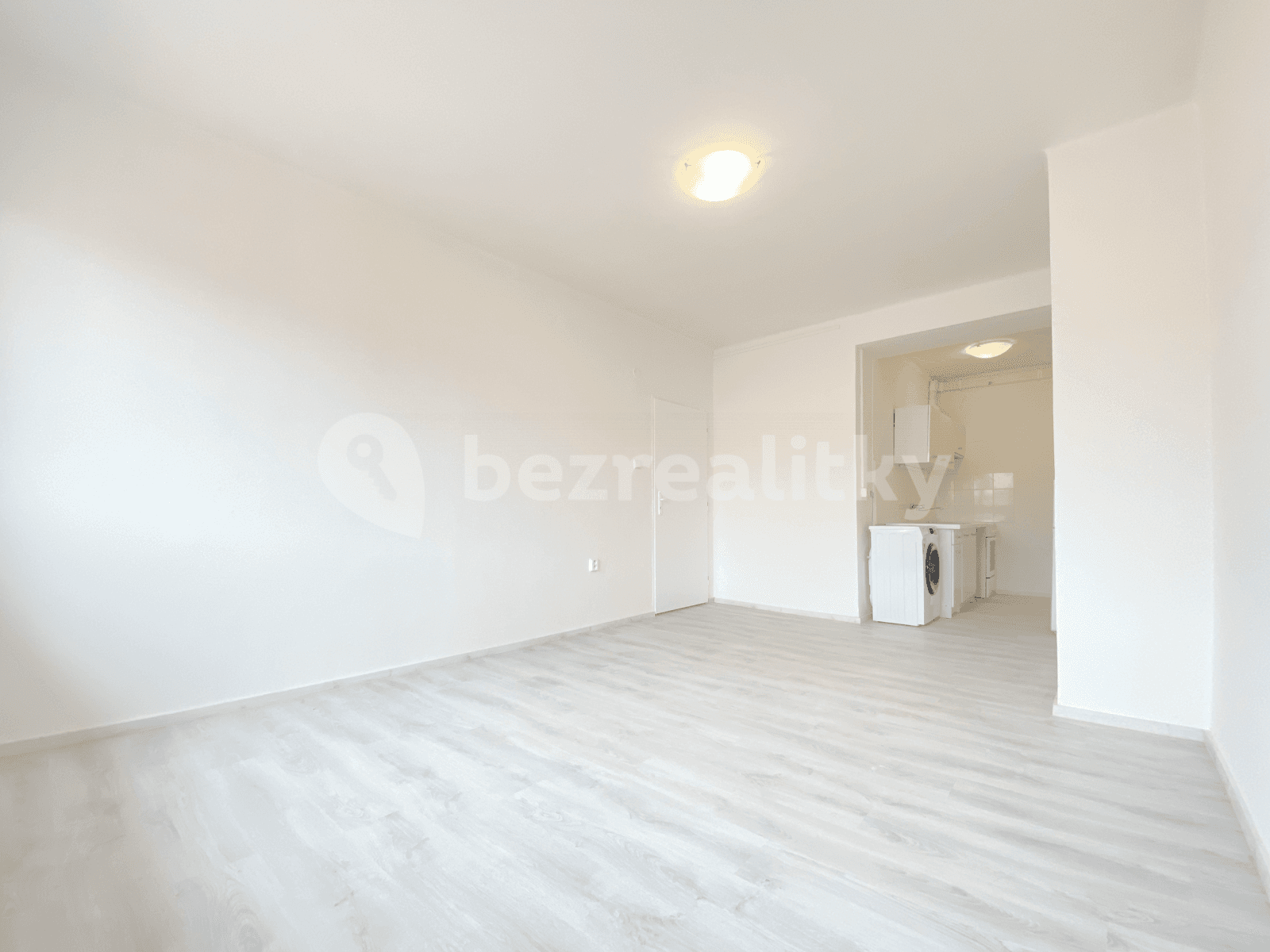 Pronájem bytu 2+1 55 m², Praha, Praha