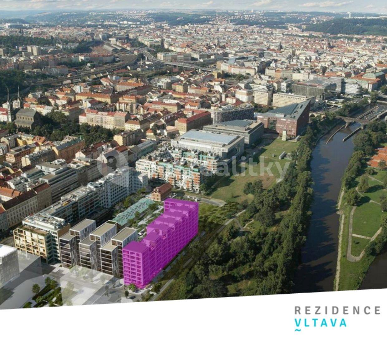 Pronájem garáže 14 m², Za Karlínským přístavem, Praha, Praha