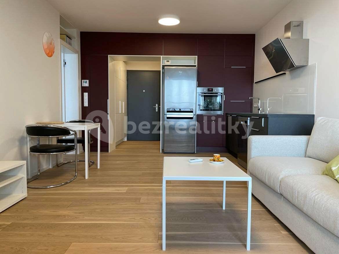 Pronájem bytu 2+1 48 m², Strážna, Nové Mesto, Bratislavský kraj