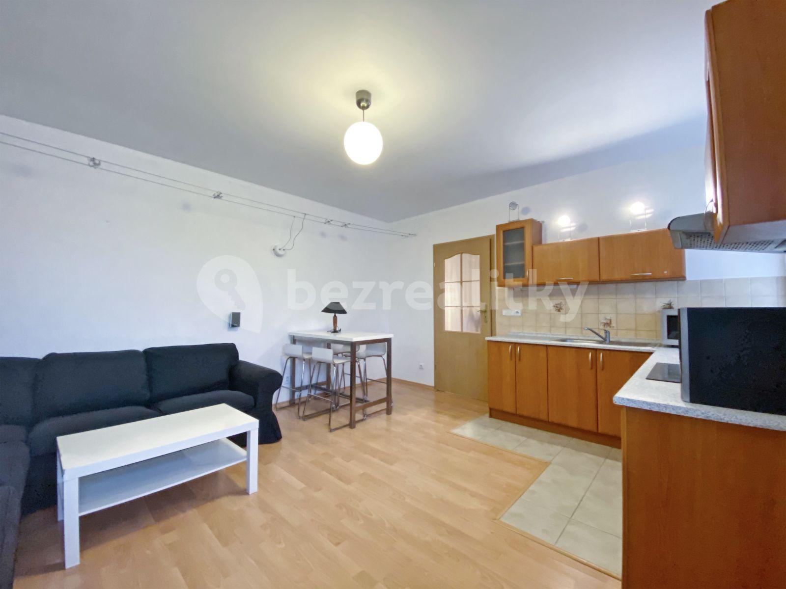 Pronájem bytu 2+1 57 m², Nemocničná, Dolný Kubín, Žilinský kraj