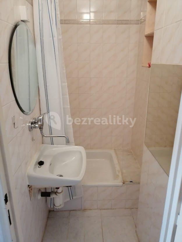 Pronájem bytu 1+kk 24 m², Počernická, Praha, Praha