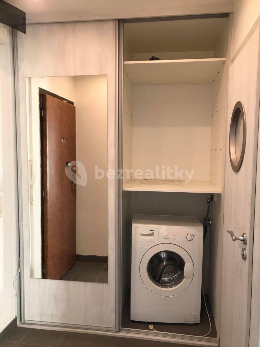 Pronájem bytu 1+kk 34 m², Bachova, Praha, Praha