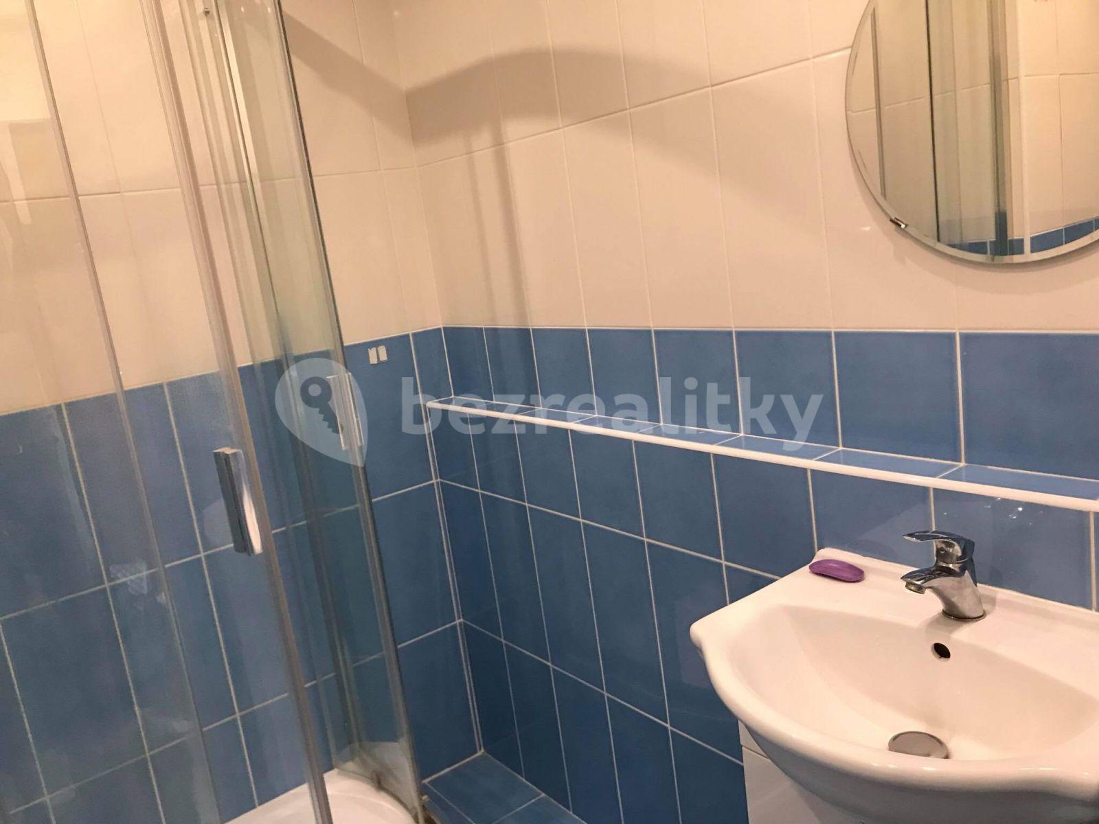 Pronájem bytu 1+kk 34 m², Bachova, Praha, Praha