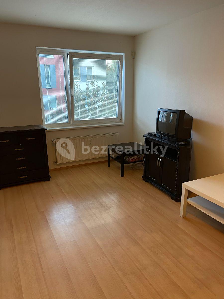 Pronájem bytu 1+kk 37 m², Trmická, Praha, Praha