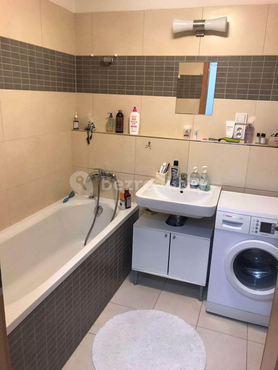 Pronájem bytu 1+kk 29 m², Hanusova, Praha, Praha