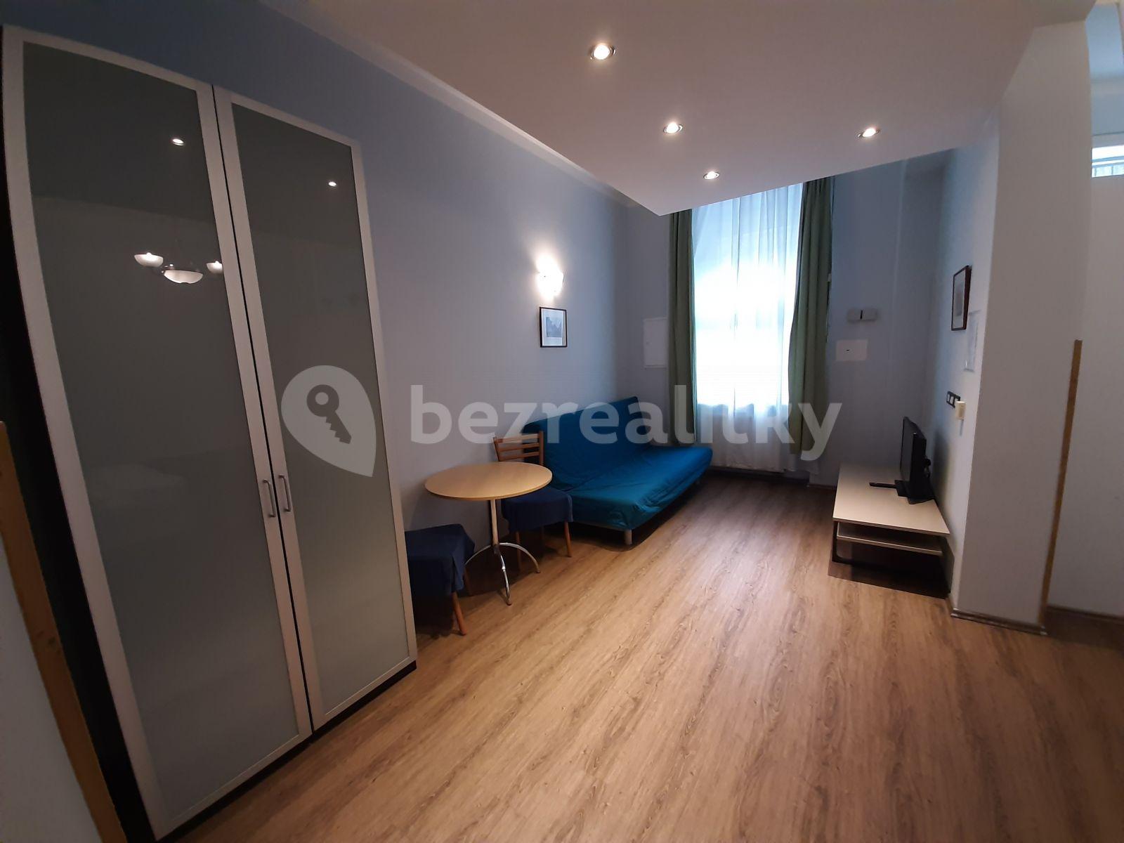 Pronájem bytu 1+1 40 m², Duškova, Praha, Praha