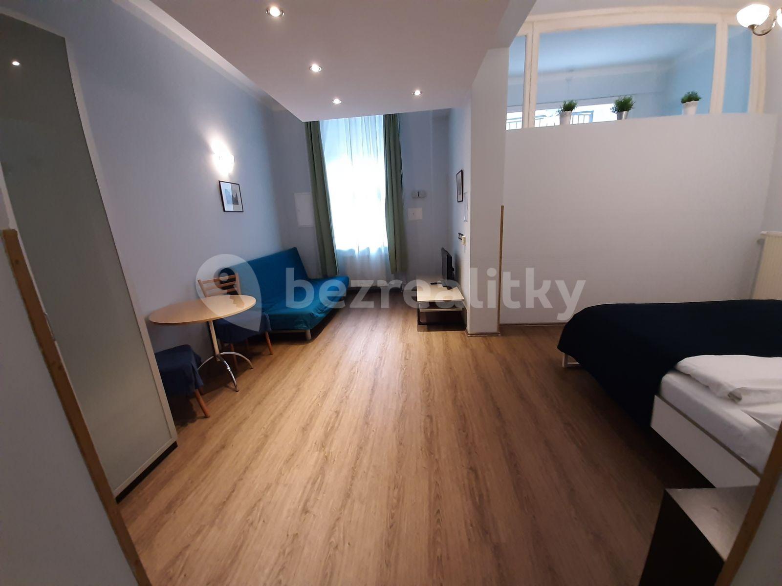 Pronájem bytu 1+1 40 m², Duškova, Praha, Praha