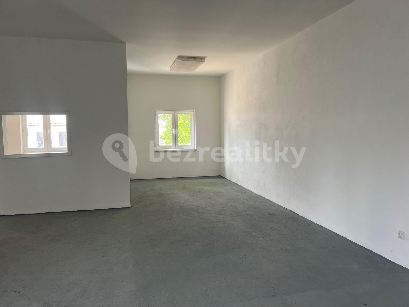 Pronájem nebytového prostoru 1.500 m², Růžová, Rudná, Středočeský kraj