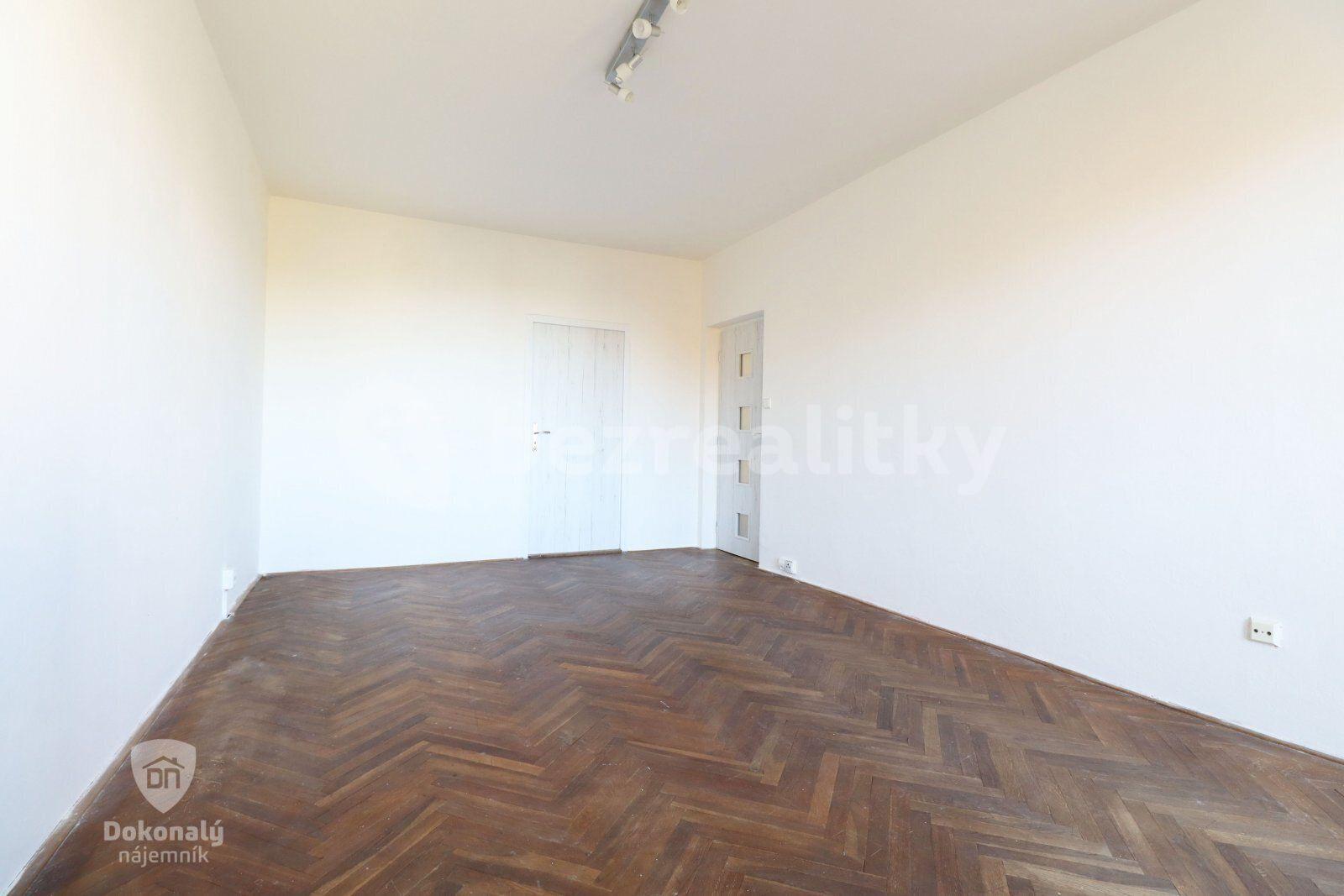 Pronájem bytu 2+1 54 m², Vitry, Kladno, Středočeský kraj