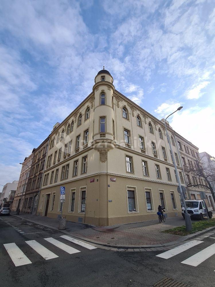 Pronájem bytu 1+1 41 m², Tusarova, Praha, Praha