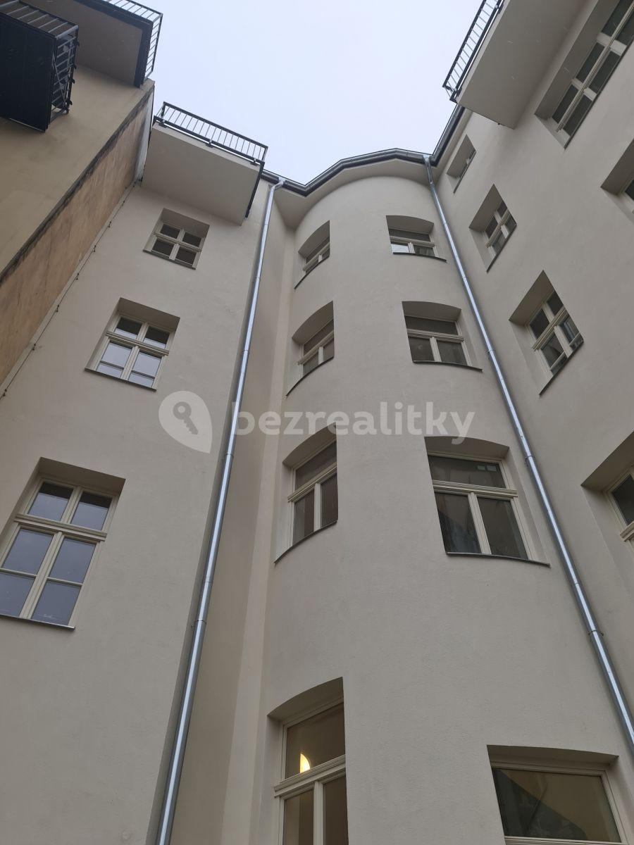 Pronájem bytu 1+kk 30 m², Tusarova, Praha, Praha