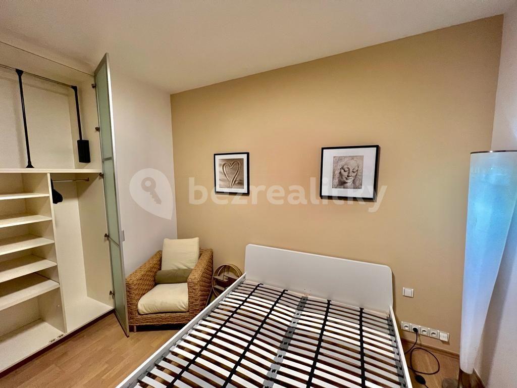 Pronájem bytu 2+kk 40 m², Americká, Praha, Praha