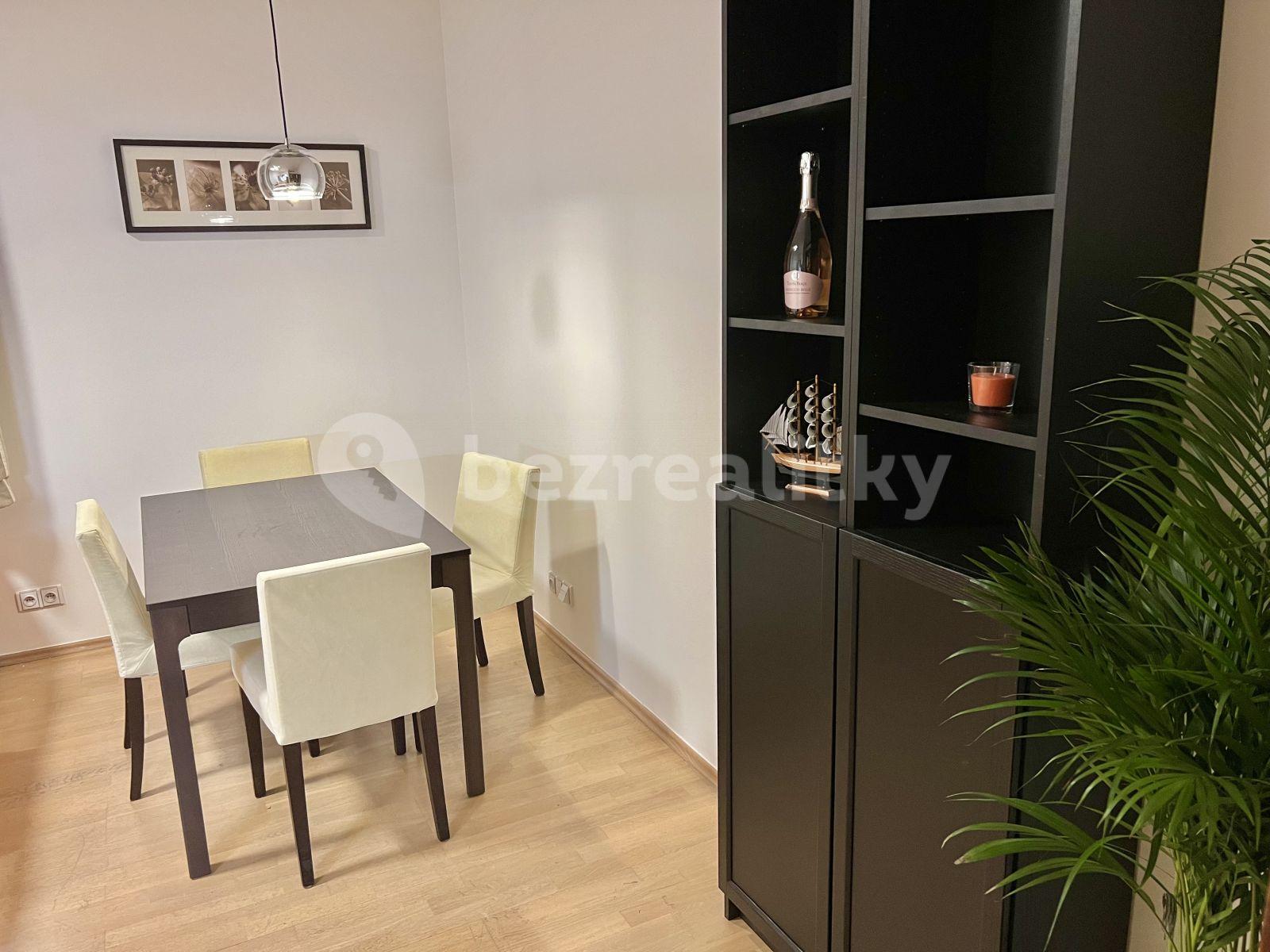 Pronájem bytu 2+kk 40 m², Americká, Praha, Praha